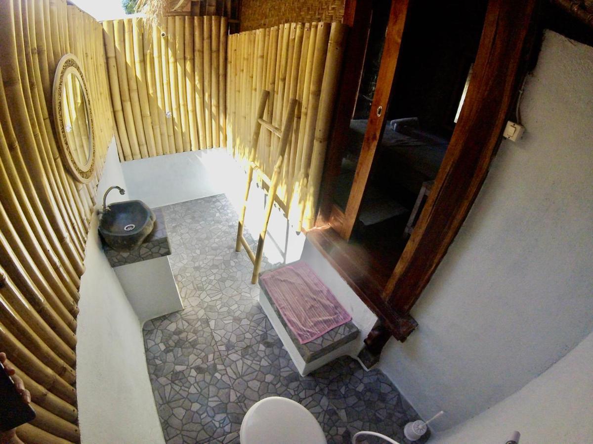 Rumah Canaria Bungalow Gili Trawangan Exterior photo