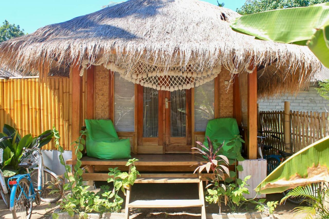 Rumah Canaria Bungalow Gili Trawangan Exterior photo